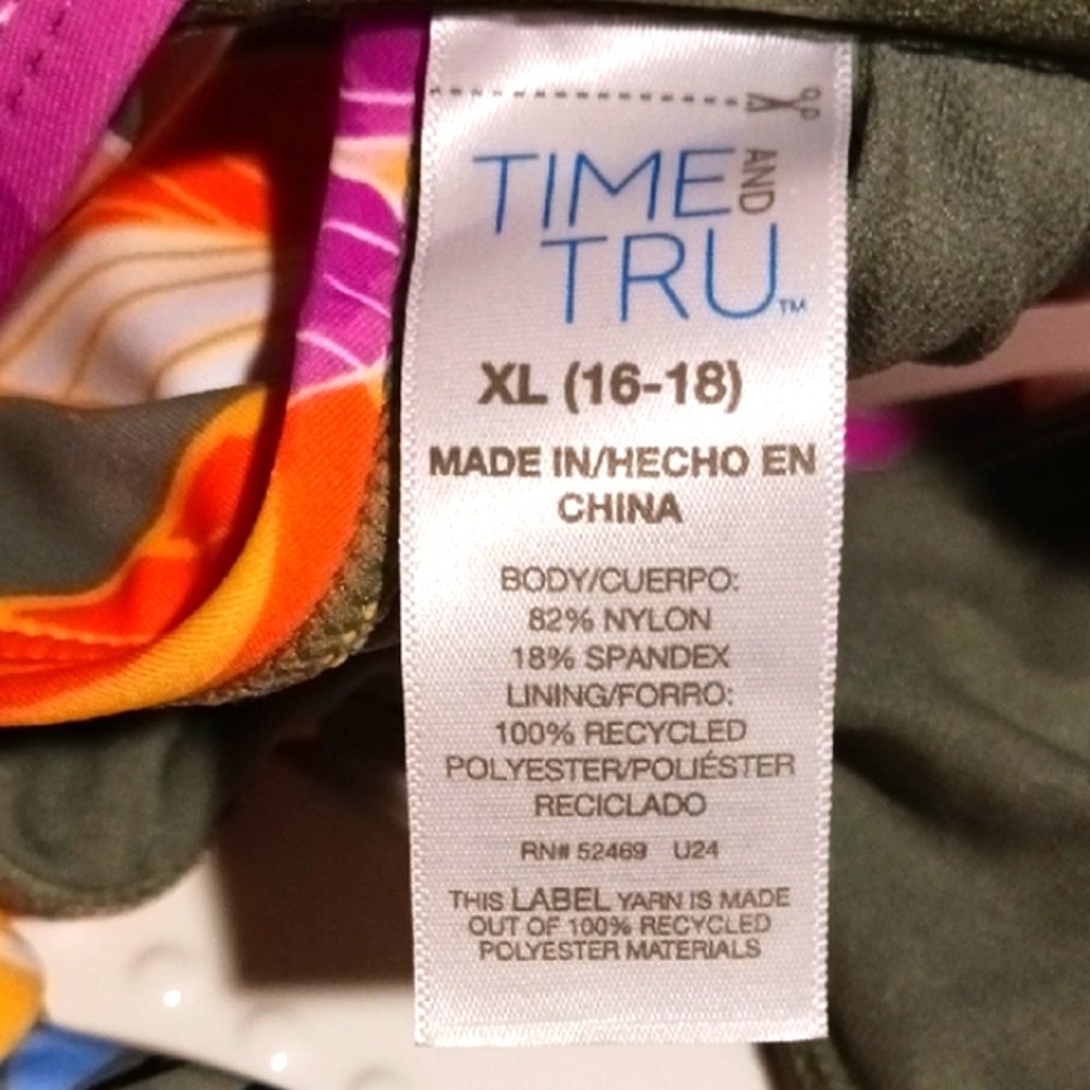 Gorgeous! Time and Tru Tropical Floral Bikini Top ๐บ New ๐บ - Picture 5 of 8